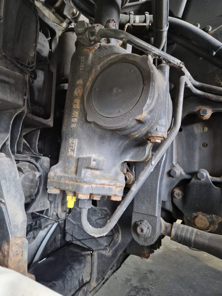 MAN TGS TGX Lenkgetriebe ZF Lenkung Steering - Scatola dello sterzo per Camion: foto 3 MAN TGS TGX Lenkgetriebe ZF Lenkung Steering - Scatola dello sterzo per Camion: foto 3
