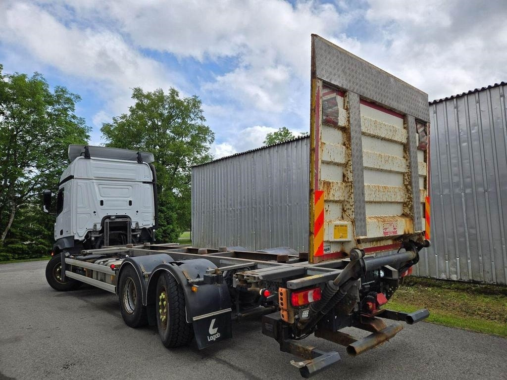 Mercedes-Benz ACTROS 2553 6X2 LAGAB - Autocarro portacontainer/ Caisse interchangeable: foto 2 Mercedes-Benz ACTROS 2553 6X2 LAGAB - Autocarro portacontainer/ Caisse interchangeable: foto 2