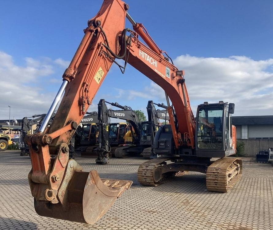 Hitachi ZX 225 US LC - Escavatore cingolato: foto 1 Hitachi ZX 225 US LC - Escavatore cingolato: foto 1
