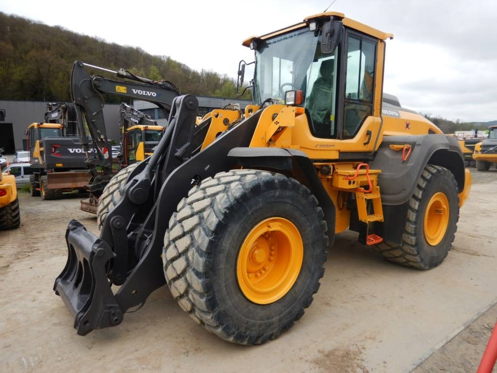 Volvo L 110 H - Pala gommata: foto 1 Volvo L 110 H - Pala gommata: foto 1
