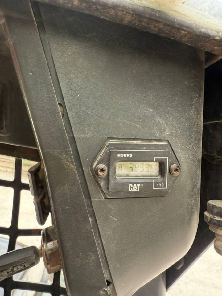 CAT 216 - Minipala: foto 4 CAT 216 - Minipala: foto 4