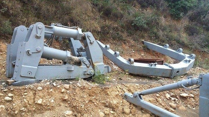 CAT SS RIPPER D9H - Cesoia per demolizione: foto 2 CAT SS RIPPER D9H - Cesoia per demolizione: foto 2