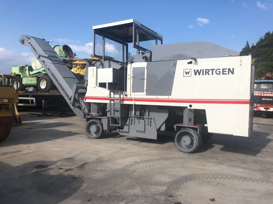 Wirtgen SF 1750 - Fresa a freddo: foto 1 Wirtgen SF 1750 - Fresa a freddo: foto 1