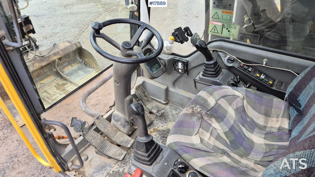 Escavatore gommato 2004 Volvo EW160B: foto 19 Escavatore gommato 2004 Volvo EW160B: foto 19