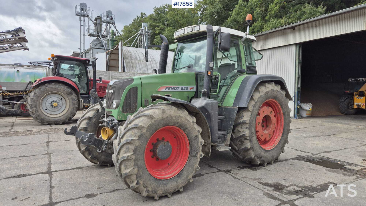 FENDT 820 VARIO TMS agricultural tractor (2011) - Trattore: foto 4 FENDT 820 VARIO TMS agricultural tractor (2011) - Trattore: foto 4