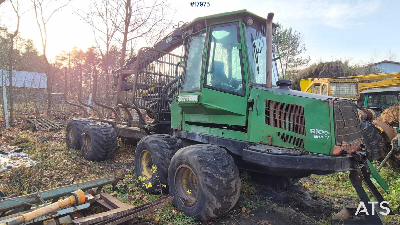 John Deere 810D forwarder (2007) - Forwarder: foto 1 John Deere 810D forwarder (2007) - Forwarder: foto 1