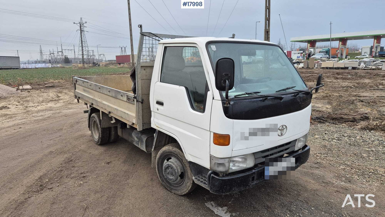 TOYOTA DYNA 3.5t dump truck (1999) - Autocarro ribaltabile: foto 1 TOYOTA DYNA 3.5t dump truck (1999) - Autocarro ribaltabile: foto 1