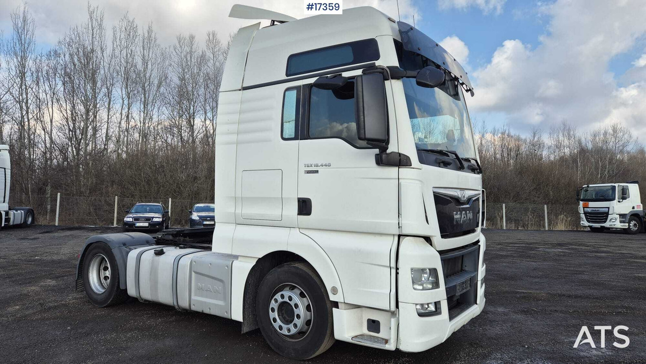 Truck tractor MAN TGX 18.440 EfficientLine 2 (2016) - Trattore stradale: foto 2 Truck tractor MAN TGX 18.440 EfficientLine 2 (2016) - Trattore stradale: foto 2