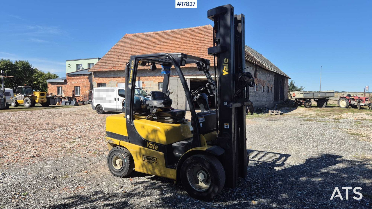 YALE GLP35VX Forklift (2017) - Carrello elevatore a gas: foto 1 YALE GLP35VX Forklift (2017) - Carrello elevatore a gas: foto 1