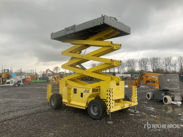2008 JLG 4394 RT 4x4 Diesel Scissor Lift - Piattaforma a pantografo: foto 2 2008 JLG 4394 RT 4x4 Diesel Scissor Lift - Piattaforma a pantografo: foto 2