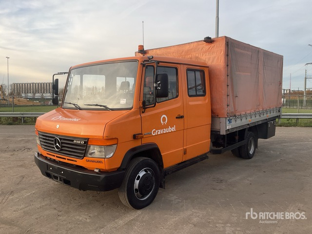 2010 Mercedes-Benz 818DE 4x2 Crew Cab Service Truck - Furgone centinato, Furgone doppia cabina: foto 2 2010 Mercedes-Benz 818DE 4x2 Crew Cab Service Truck - Furgone centinato, Furgone doppia cabina: foto 2