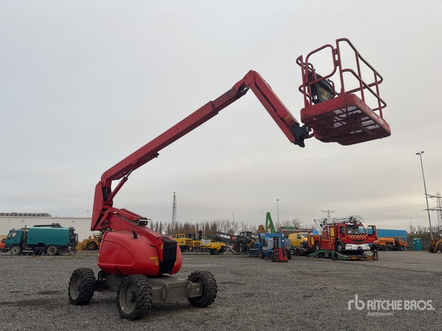 2011 JLG 600AJ 4WD Diesel Articulating Boom Lift - Piattaforma articolata: foto 4 2011 JLG 600AJ 4WD Diesel Articulating Boom Lift - Piattaforma articolata: foto 4