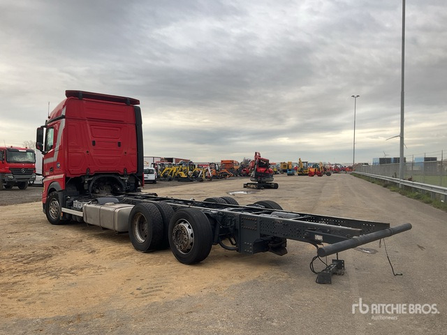 2015 Mercedes-Benz 2542 6x2 (Inoperable) Cab and Chassis - Autocarro telaio: foto 2 2015 Mercedes-Benz 2542 6x2 (Inoperable) Cab and Chassis - Autocarro telaio: foto 2