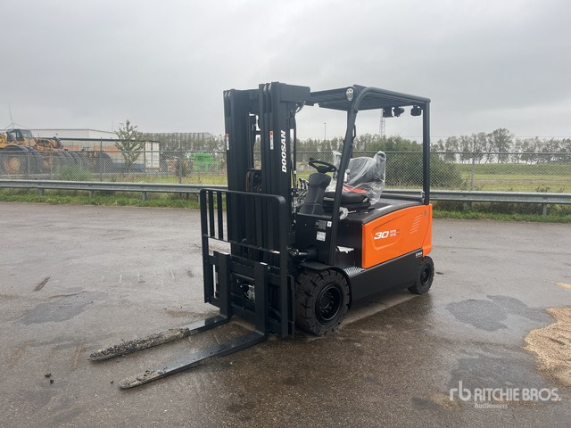2023 Doosan B30X-7 PLUS (Unused) Electric Forklift - Carrello elevatore elettrico: foto 2 2023 Doosan B30X-7 PLUS (Unused) Electric Forklift - Carrello elevatore elettrico: foto 2