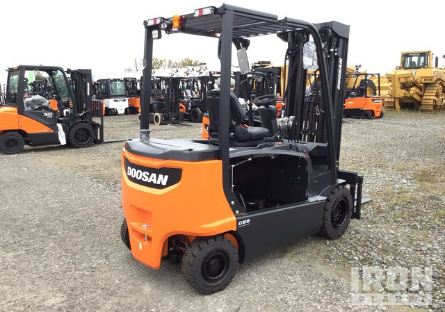 2023 Doosan B35X-7 PLUS 3500 kg Electric Forklift - Carrello elevatore elettrico: foto 4 2023 Doosan B35X-7 PLUS 3500 kg Electric Forklift - Carrello elevatore elettrico: foto 4