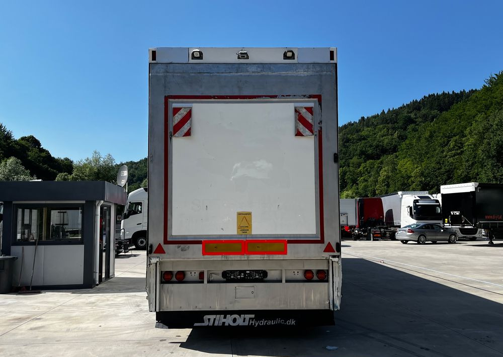 Pezzaioli HMK Industri // Do przewozu zwierząt // 2004 Rok // 3 Pokłady // Waga // Osi skrętne // Oznonacja // - Semirimorchio trasporto bestiame: foto 5 Pezzaioli HMK Industri // Do przewozu zwierząt // 2004 Rok // 3 Pokłady // Waga // Osi skrętne // Oznonacja // - Semirimorchio trasporto bestiame: foto 5