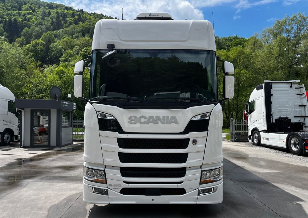 Scania R410 // 2018 Rok 6x2 // Retarder // Automat // Led // Navi // 77 // - Camion centinato: foto 2 Scania R410 // 2018 Rok 6x2 // Retarder // Automat // Led // Navi // 77 // - Camion centinato: foto 2