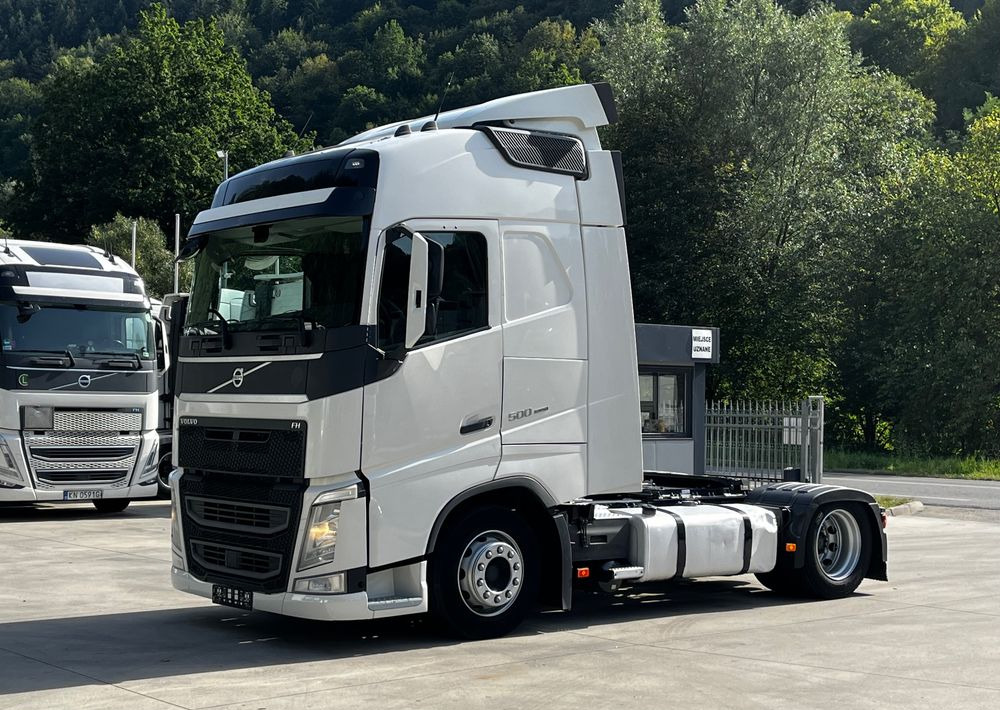 Volvo FH500 // 2016 // Mega // 2 zbiorniki // Z ruchu międzynarodowego // - Trattore stradale: foto 1 Volvo FH500 // 2016 // Mega // 2 zbiorniki // Z ruchu międzynarodowego // - Trattore stradale: foto 1