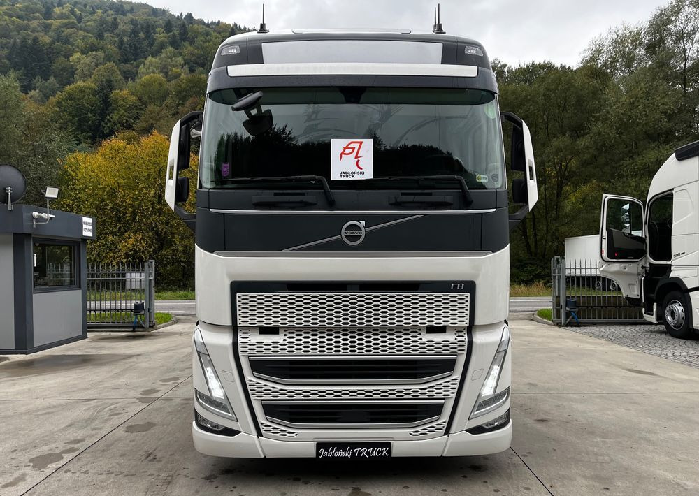 Volvo FH500 // Mega // Zamiana na starszy // 2021 Rok // New Face // Parkclima // Joystick // Serwisowany !!! - Trattore stradale: foto 2 Volvo FH500 // Mega // Zamiana na starszy // 2021 Rok // New Face // Parkclima // Joystick // Serwisowany !!! - Trattore stradale: foto 2