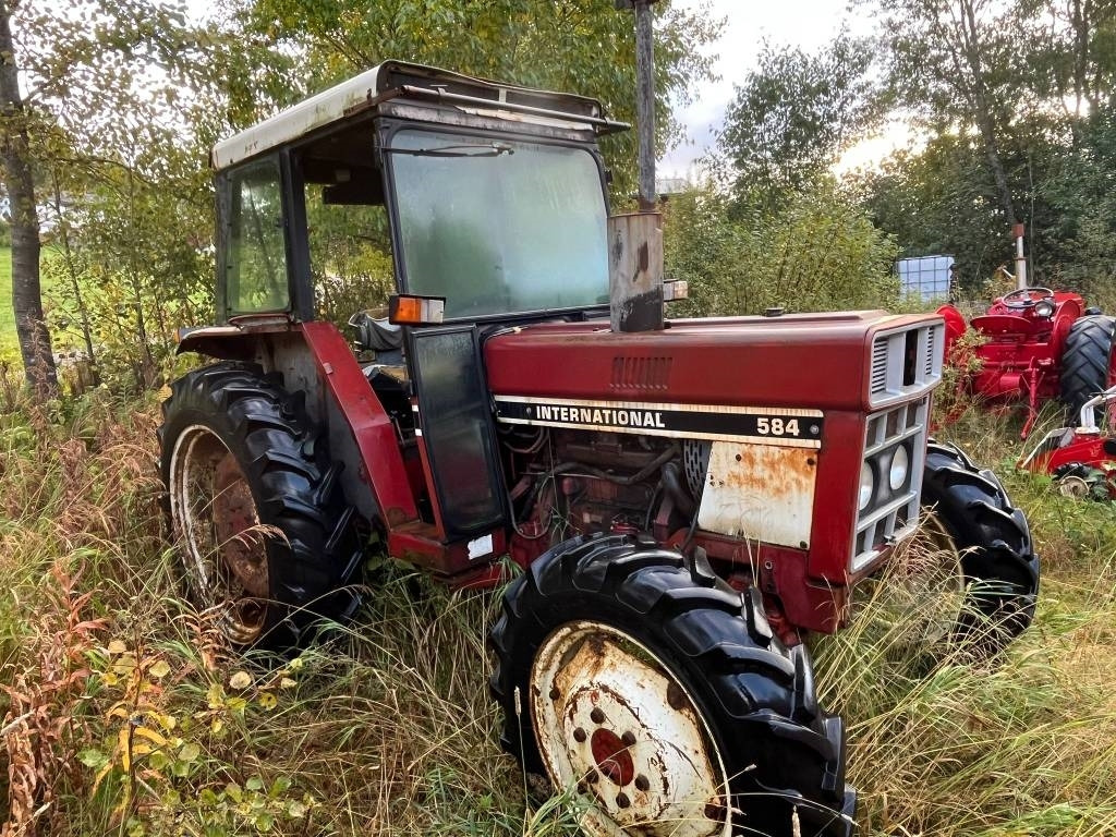 International Harvester 584 4WD - Trattore: foto 4 International Harvester 584 4WD - Trattore: foto 4