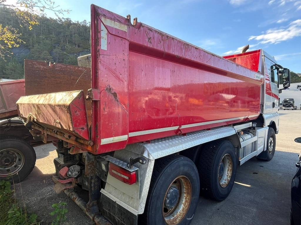 MAN TGX 26.580 6x4 - Autocarro ribaltabile: foto 2 MAN TGX 26.580 6x4 - Autocarro ribaltabile: foto 2