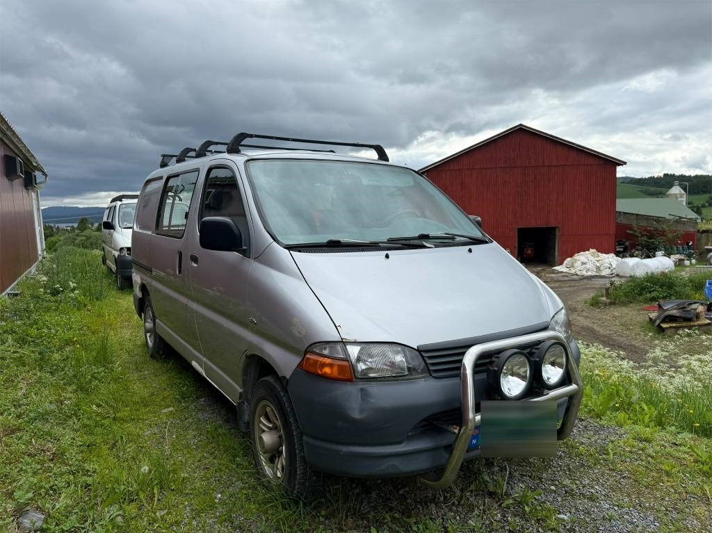 Toyota Hiace 4x4 - Furgoncino: foto 1 Toyota Hiace 4x4 - Furgoncino: foto 1
