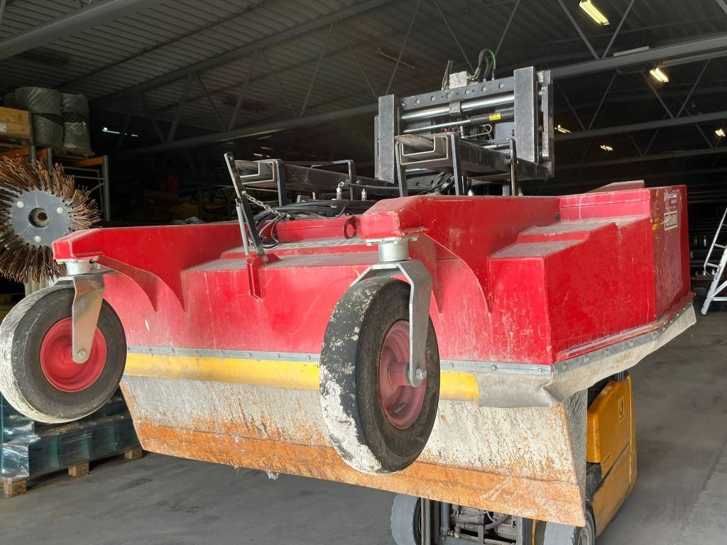Westbjorn Hydro-Sweeper 2000 SSH - Spazzola: foto 4 Westbjorn Hydro-Sweeper 2000 SSH - Spazzola: foto 4