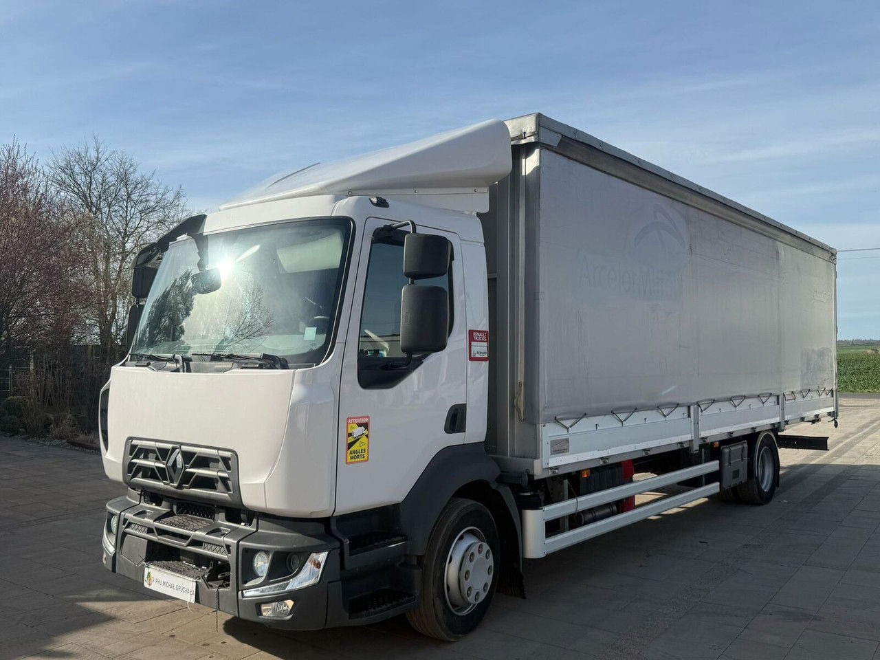 Renault D12 - Camion centinato: foto 3 Renault D12 - Camion centinato: foto 3