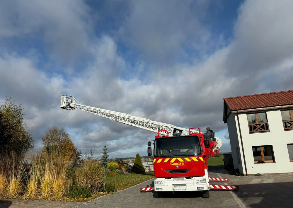 Renault Midlum 210 - Autopompa: foto 1 Renault Midlum 210 - Autopompa: foto 1