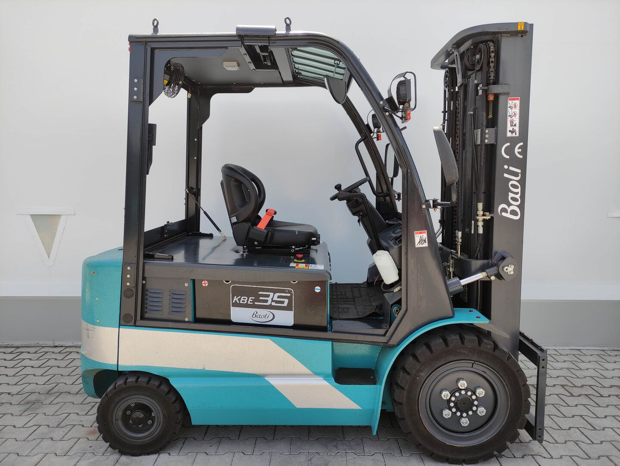 Baoli KBE35 - Carrello elevatore elettrico: foto 2 Baoli KBE35 - Carrello elevatore elettrico: foto 2