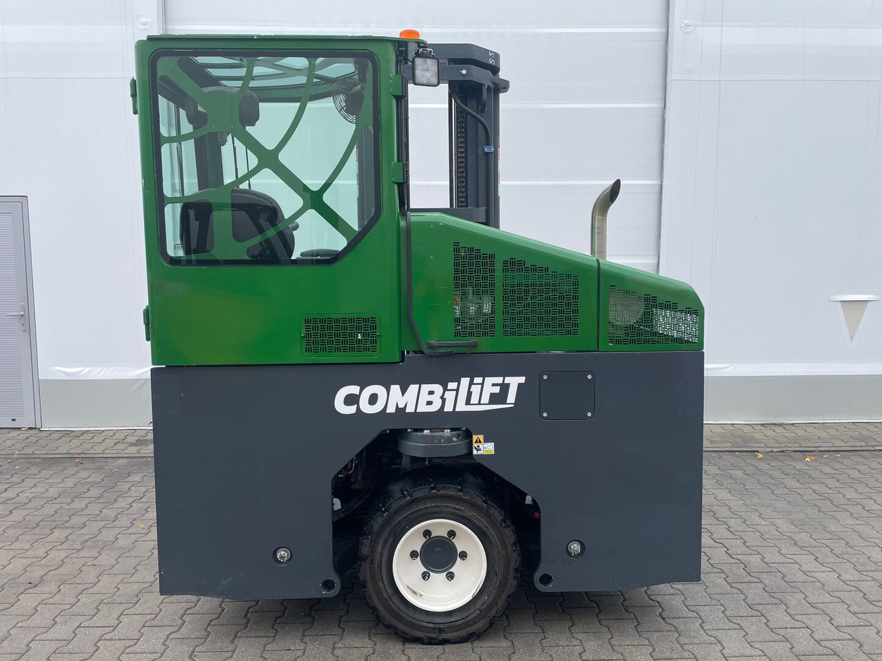 Combilift C4000 - Elevatore 4 vie: foto 4 Combilift C4000 - Elevatore 4 vie: foto 4