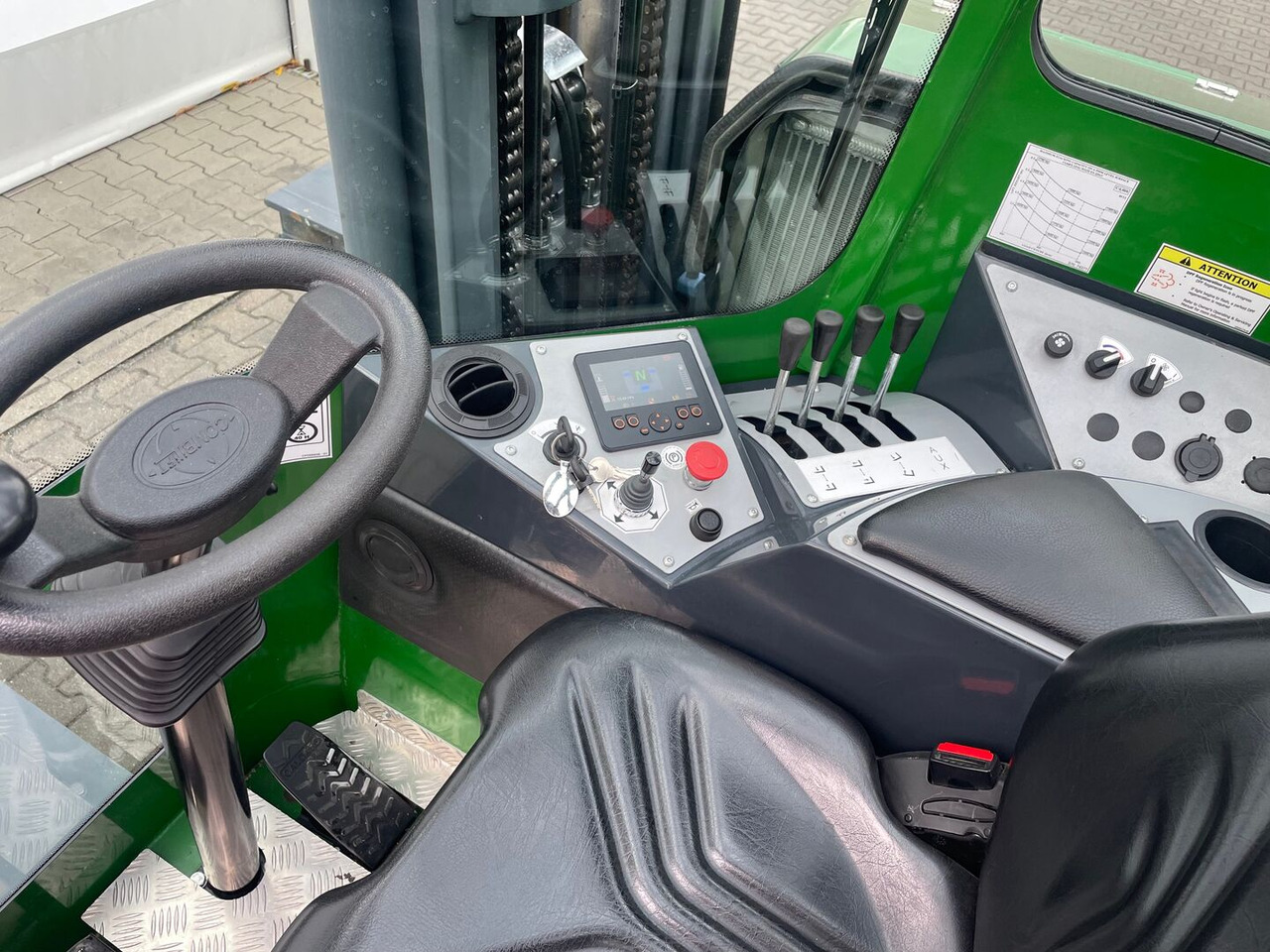 Combilift C4000 - Elevatore 4 vie: foto 5 Combilift C4000 - Elevatore 4 vie: foto 5