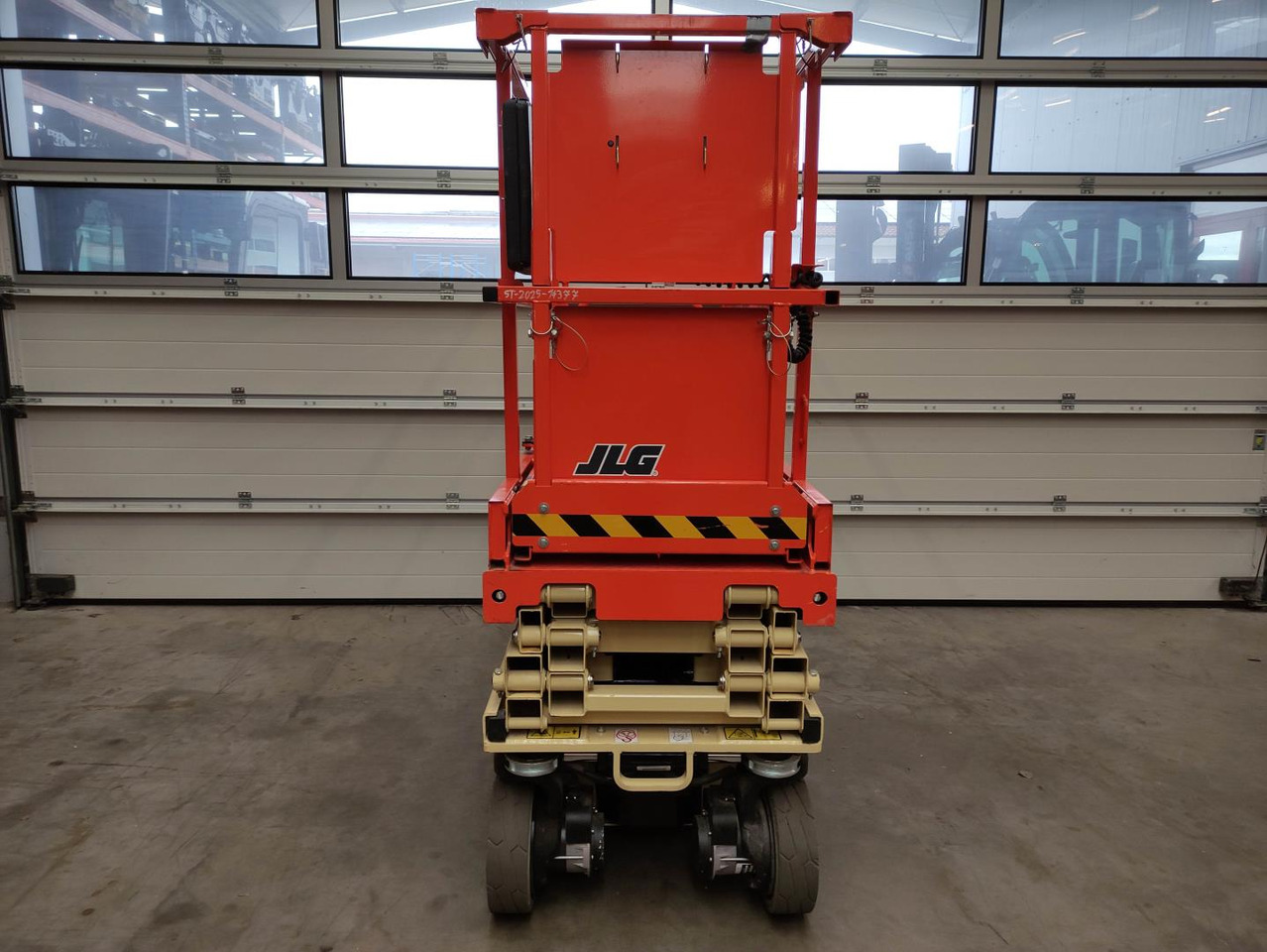 JLG 1930 ES - Piattaforma a pantografo: foto 4 JLG 1930 ES - Piattaforma a pantografo: foto 4