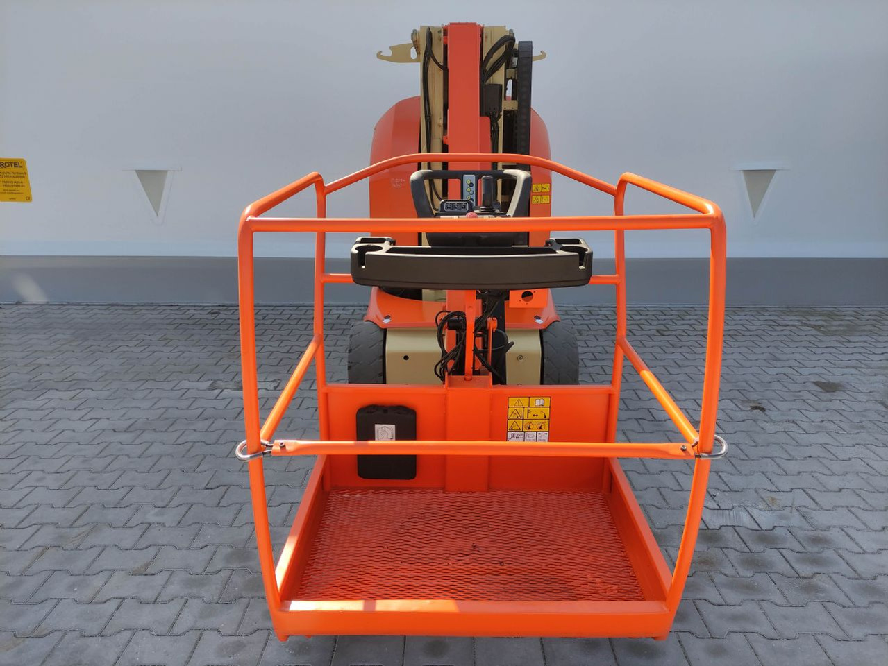 JLG Toucan 12 E (LACK NEU) - Elevatore verticale: foto 3 JLG Toucan 12 E (LACK NEU) - Elevatore verticale: foto 3