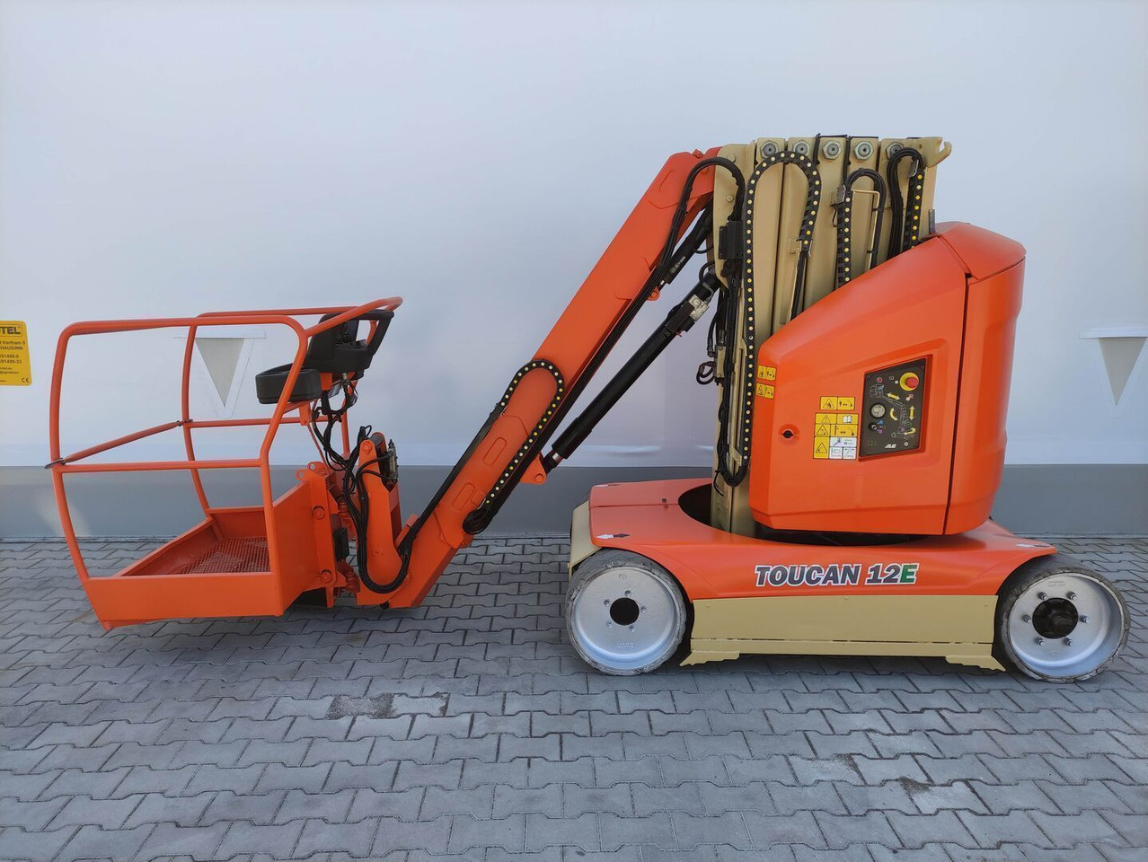 JLG Toucan 12 E (LACK NEU) - Elevatore verticale: foto 1 JLG Toucan 12 E (LACK NEU) - Elevatore verticale: foto 1