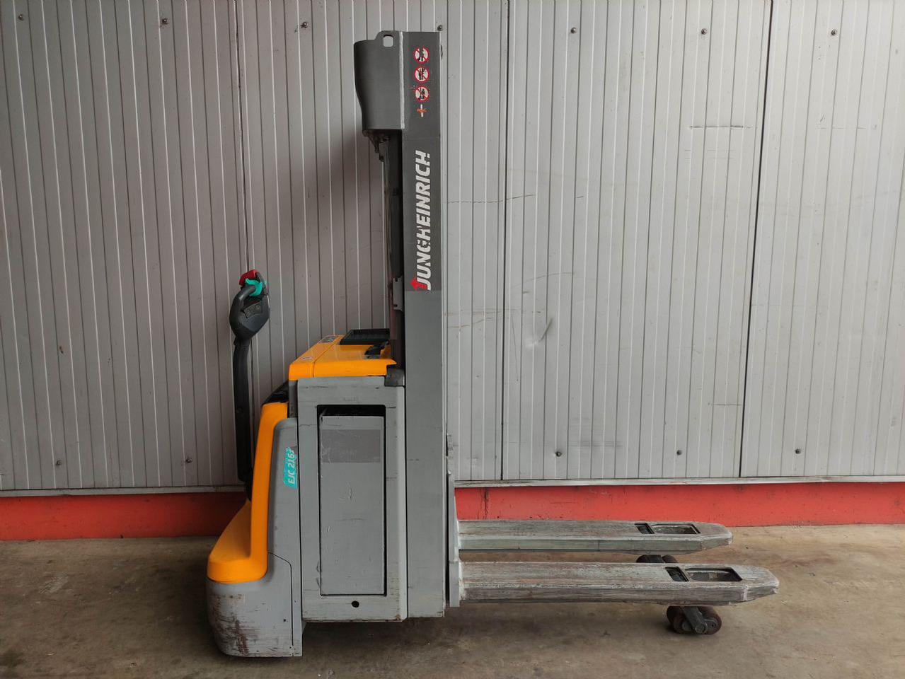 Jungheinrich EJC 216 Z - Stoccatore: foto 2 Jungheinrich EJC 216 Z - Stoccatore: foto 2