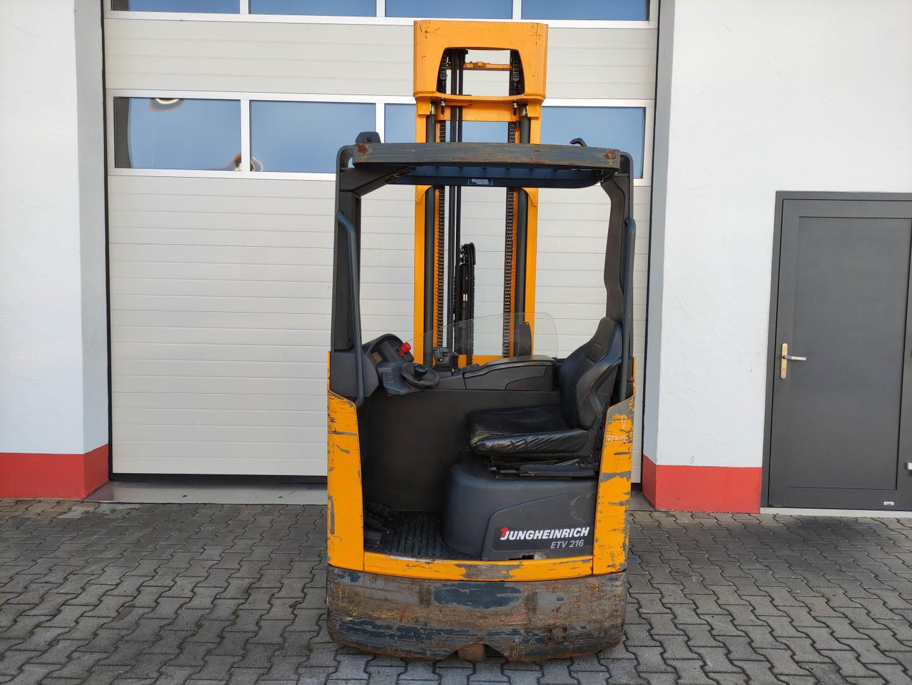 Jungheinrich ETV216 - Carrello retrattile: foto 4 Jungheinrich ETV216 - Carrello retrattile: foto 4