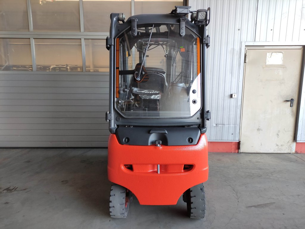 Linde E16PH-02-386 EVO - Carrello elevatore elettrico: foto 4 Linde E16PH-02-386 EVO - Carrello elevatore elettrico: foto 4