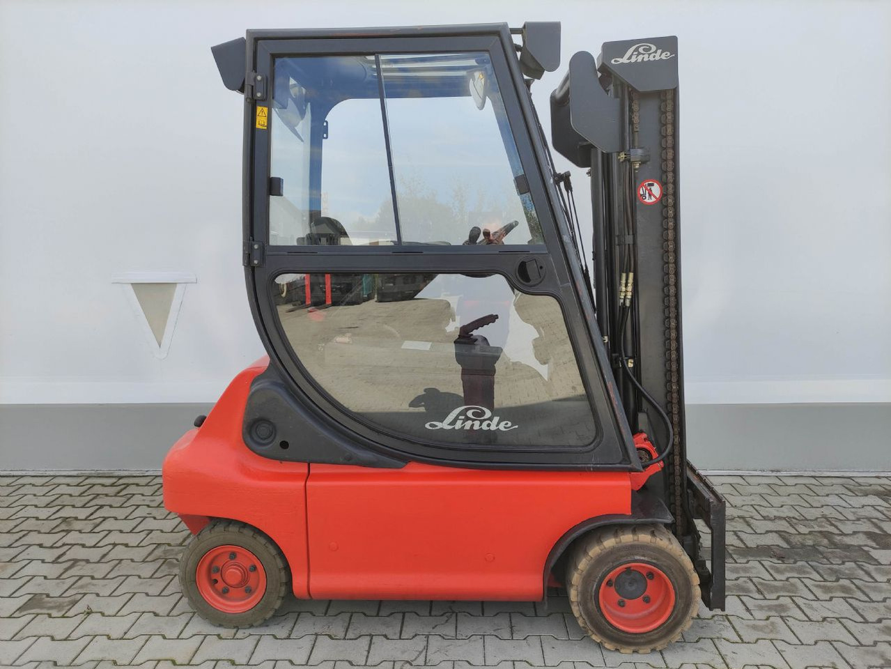Linde E20-335 - Carrello elevatore elettrico: foto 2 Linde E20-335 - Carrello elevatore elettrico: foto 2