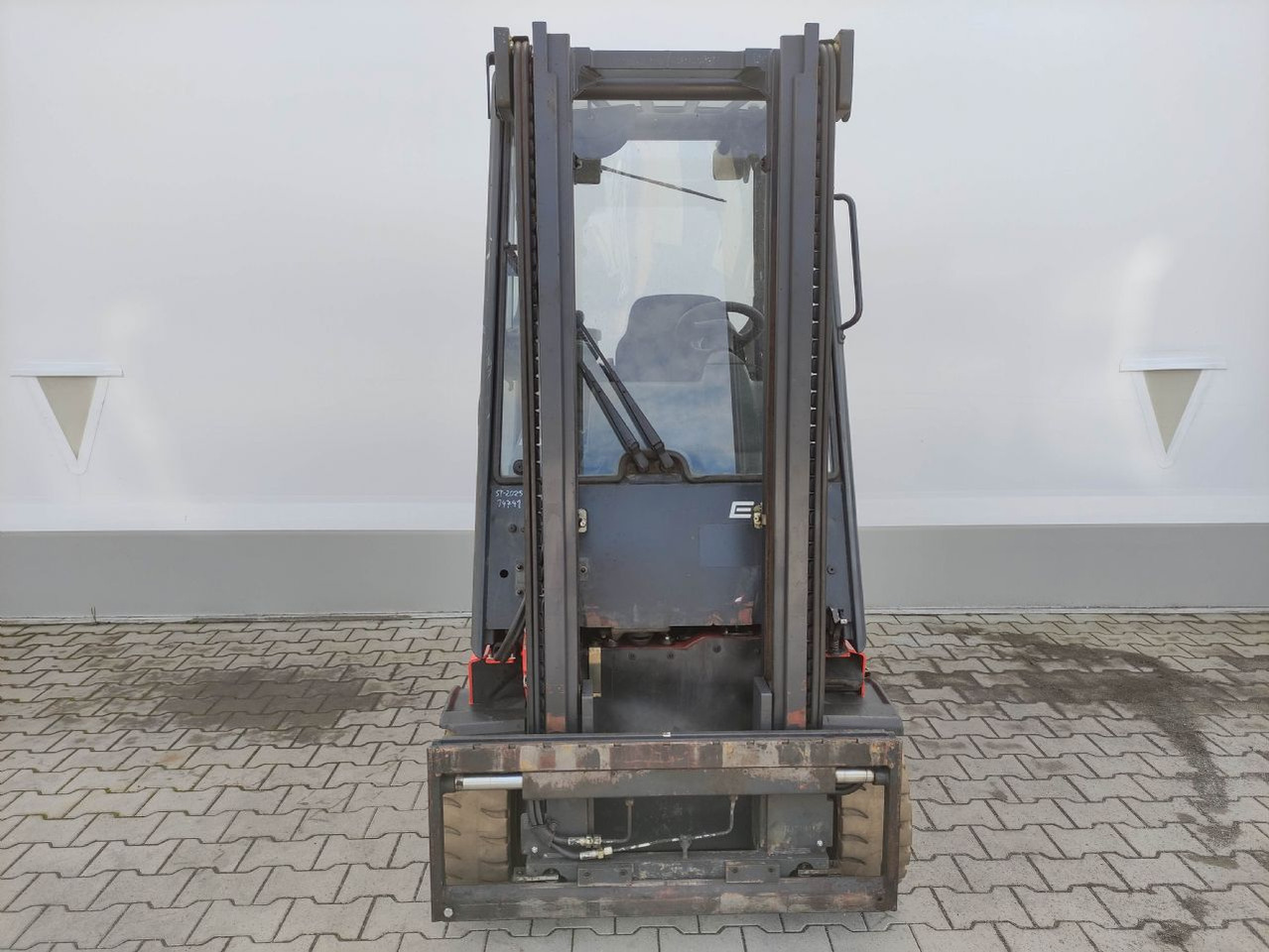 Linde E20-335 - Carrello elevatore elettrico: foto 3 Linde E20-335 - Carrello elevatore elettrico: foto 3