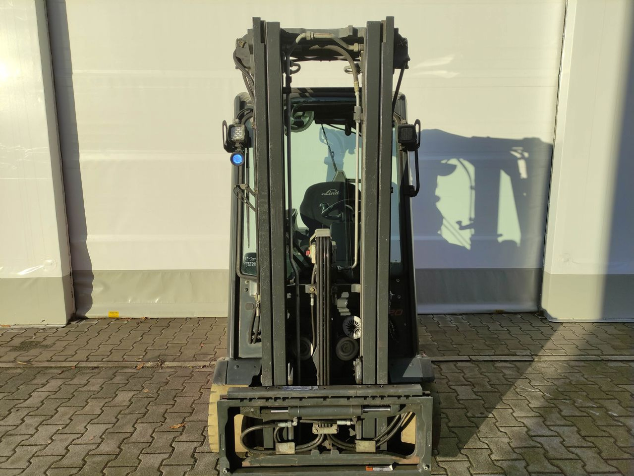 Linde E20L-02-386 - Carrello elevatore elettrico: foto 3 Linde E20L-02-386 - Carrello elevatore elettrico: foto 3