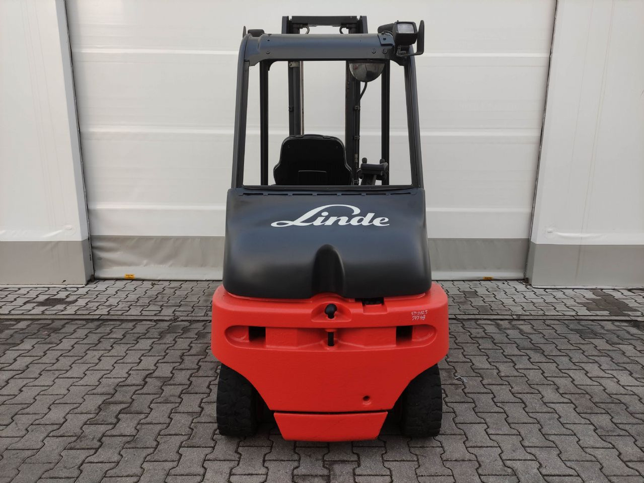 Linde E30-336-03 (LACK NEU) - Carrello elevatore elettrico: foto 4 Linde E30-336-03 (LACK NEU) - Carrello elevatore elettrico: foto 4