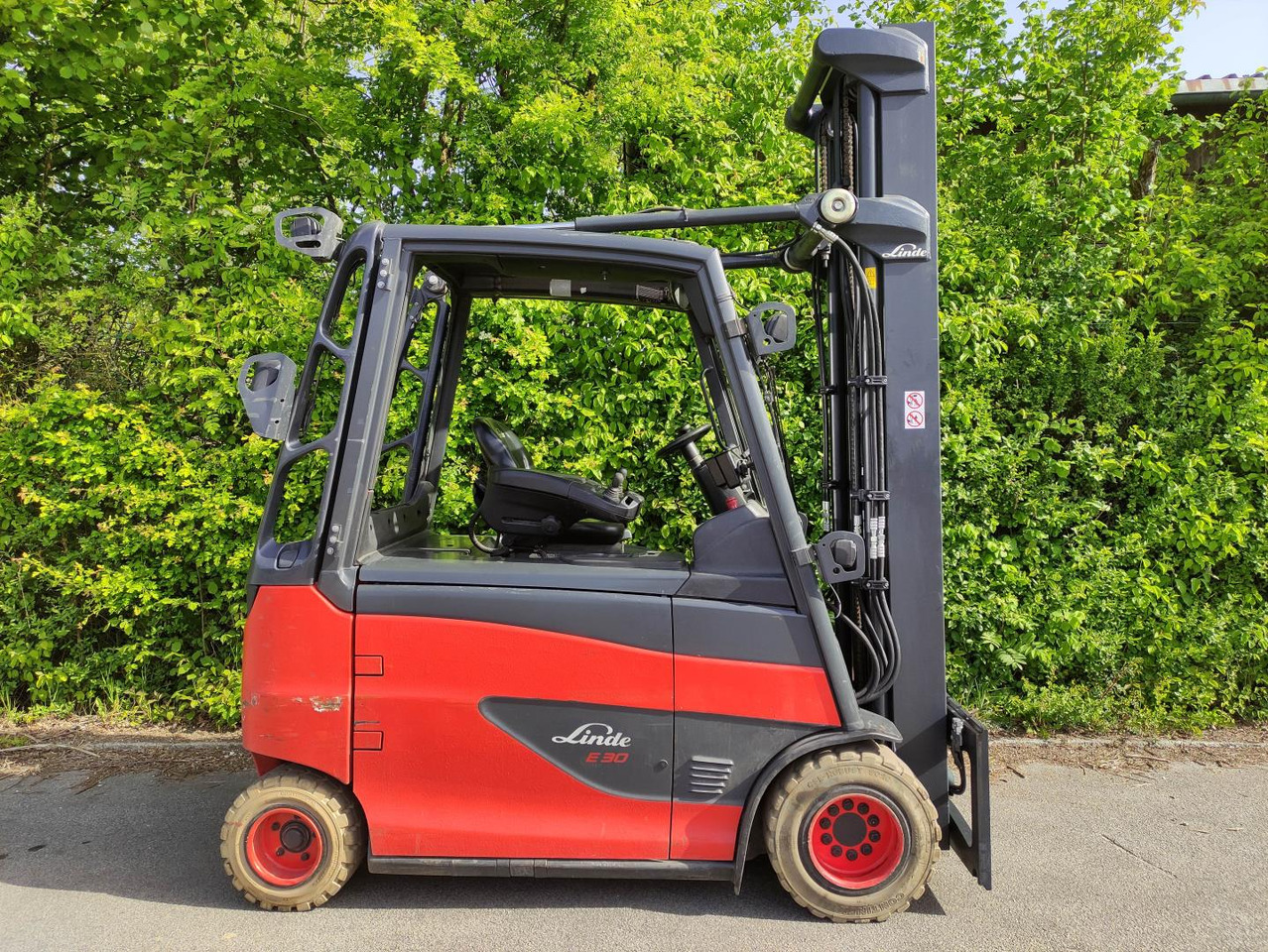 Linde E30HL-01/600-387 - Carrello elevatore elettrico: foto 2 Linde E30HL-01/600-387 - Carrello elevatore elettrico: foto 2