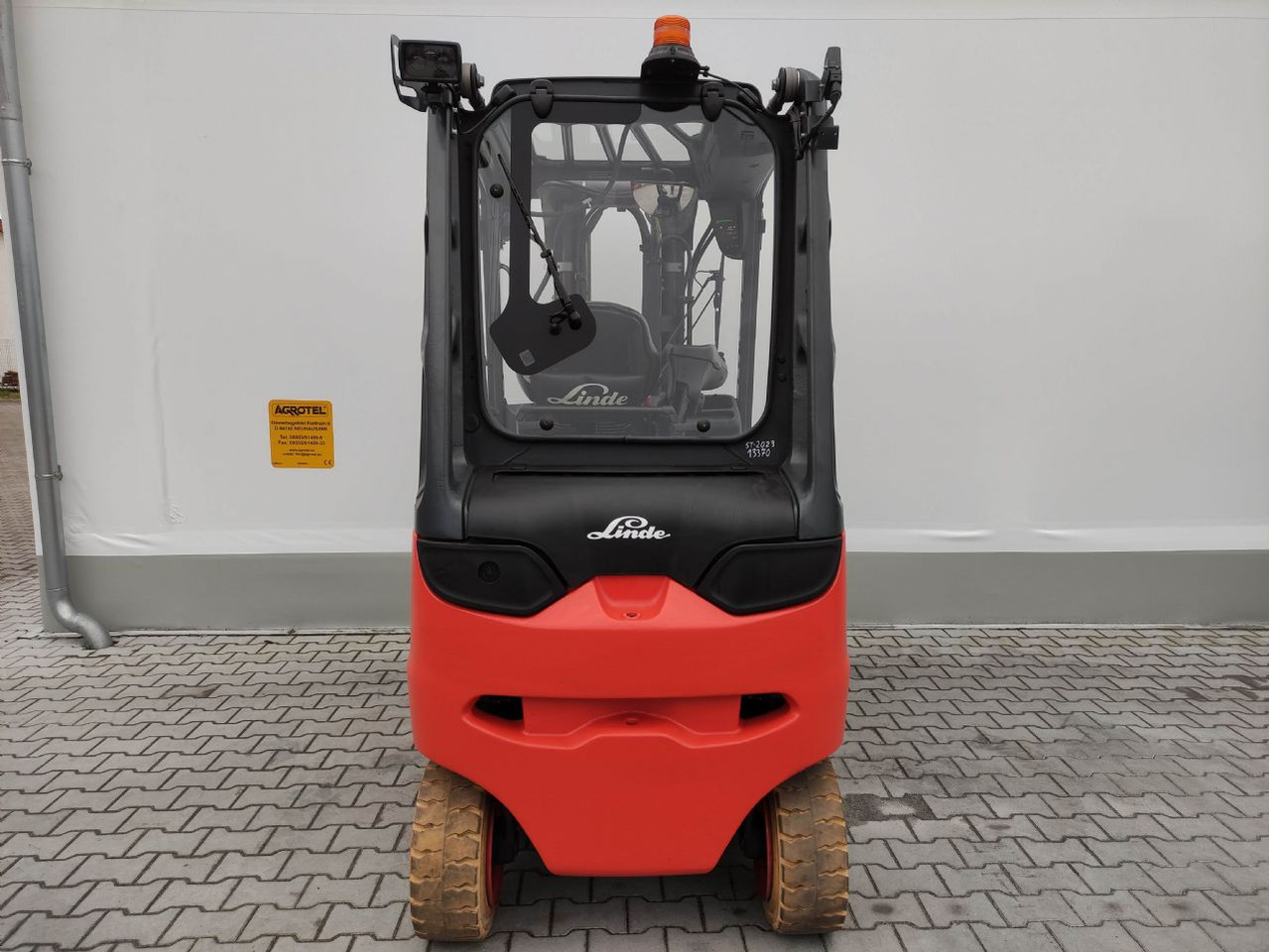 Linde E30HL-01/600-387 (M) - Carrello elevatore elettrico: foto 4 Linde E30HL-01/600-387 (M) - Carrello elevatore elettrico: foto 4