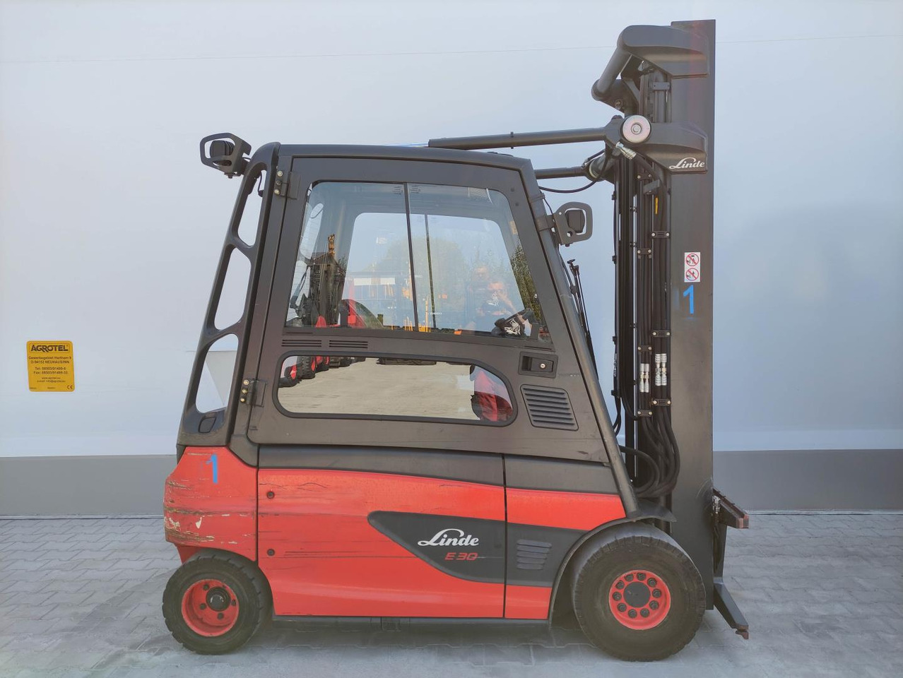 Linde E30L-01-387 - Carrello elevatore elettrico: foto 2 Linde E30L-01-387 - Carrello elevatore elettrico: foto 2