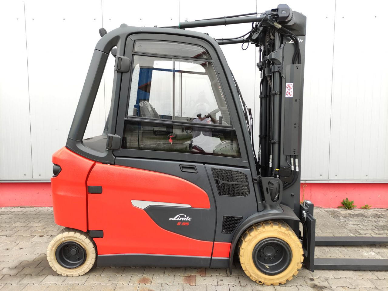 Linde E35HL-01-1252 *Batterie NEU* - Carrello elevatore elettrico: foto 2 Linde E35HL-01-1252 *Batterie NEU* - Carrello elevatore elettrico: foto 2