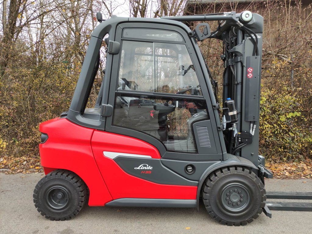 Linde H35D-01-120 - Carrello elevatore diesel: foto 2 Linde H35D-01-120 - Carrello elevatore diesel: foto 2