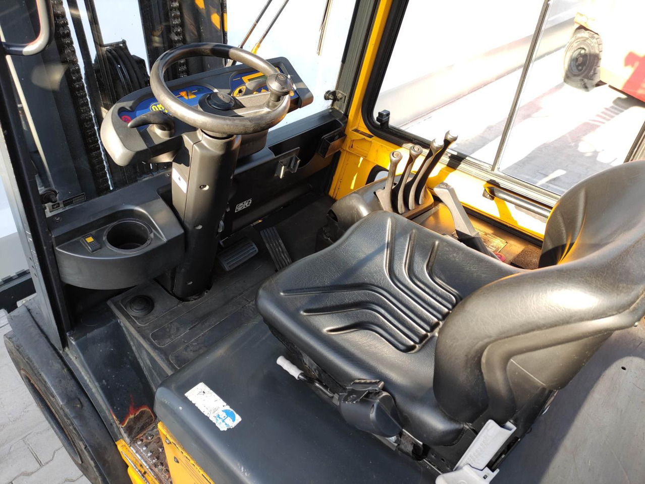 OM-Pimespo XE40 - Carrello elevatore elettrico: foto 5 OM-Pimespo XE40 - Carrello elevatore elettrico: foto 5