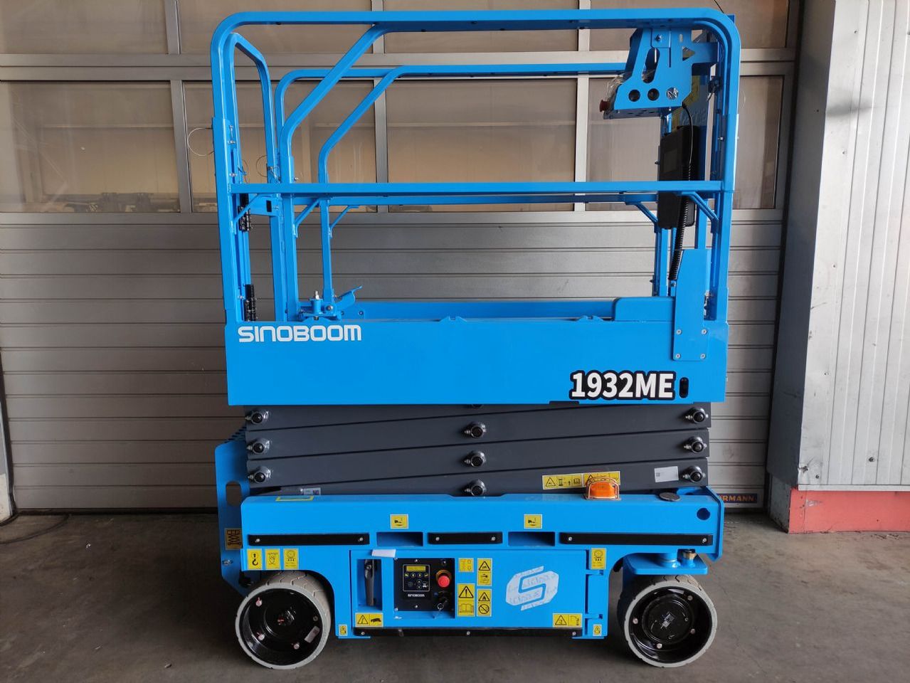 Sinoboom 1932ME/GTJZ0608ME *NEU* - Piattaforma a pantografo: foto 2 Sinoboom 1932ME/GTJZ0608ME *NEU* - Piattaforma a pantografo: foto 2