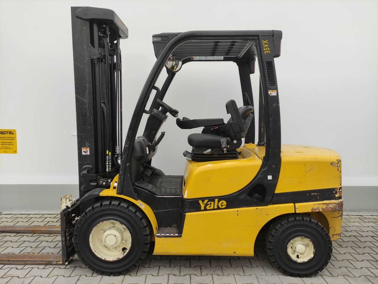Yale GDP35VXE2445 - Carrello elevatore diesel: foto 1 Yale GDP35VXE2445 - Carrello elevatore diesel: foto 1